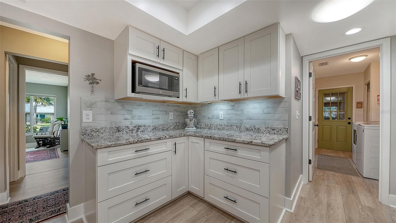 Image 6 of 35 For 4312 Dresden Lane 1