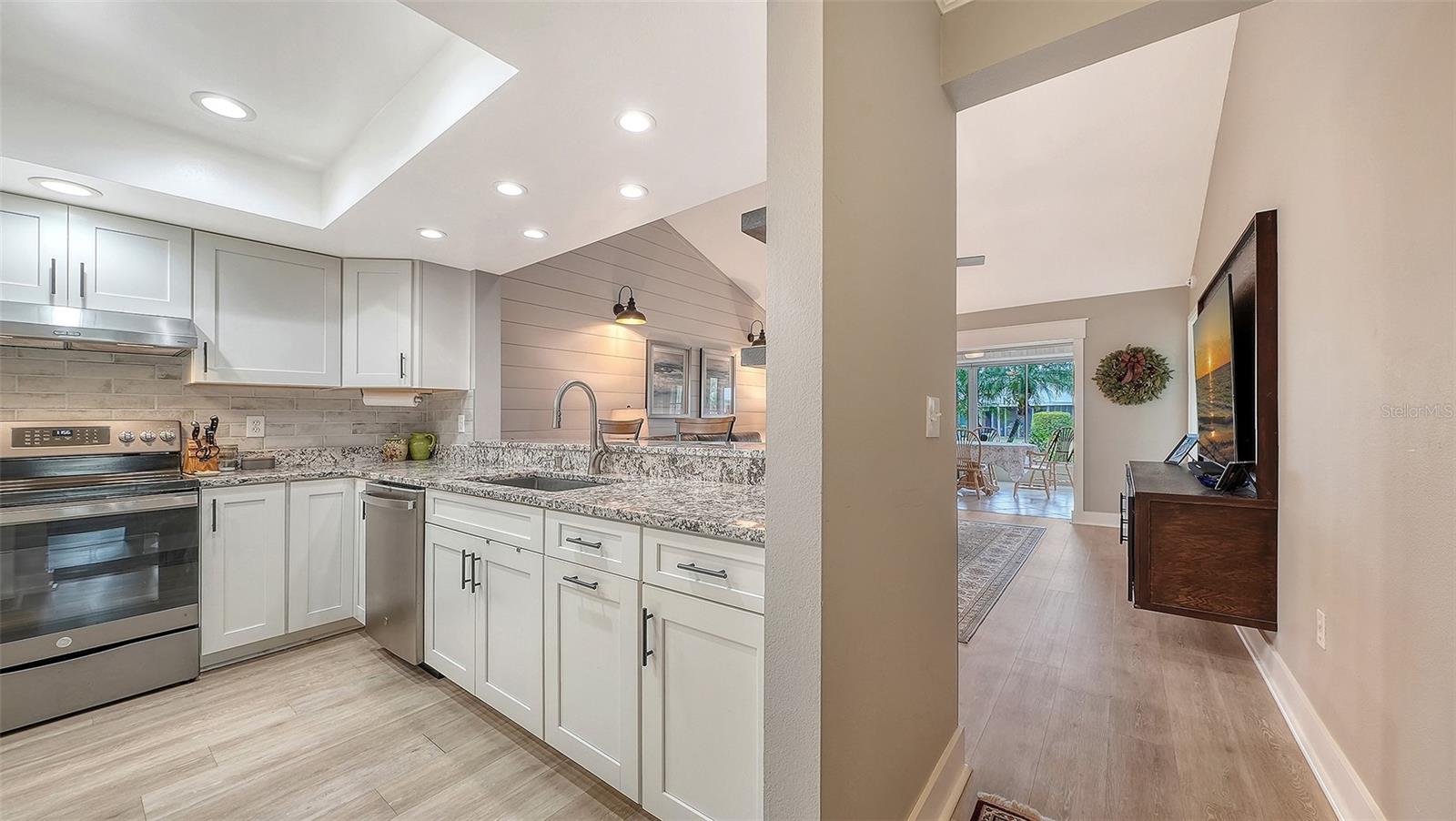 Image 7 of 35 For 4312 Dresden Lane 1