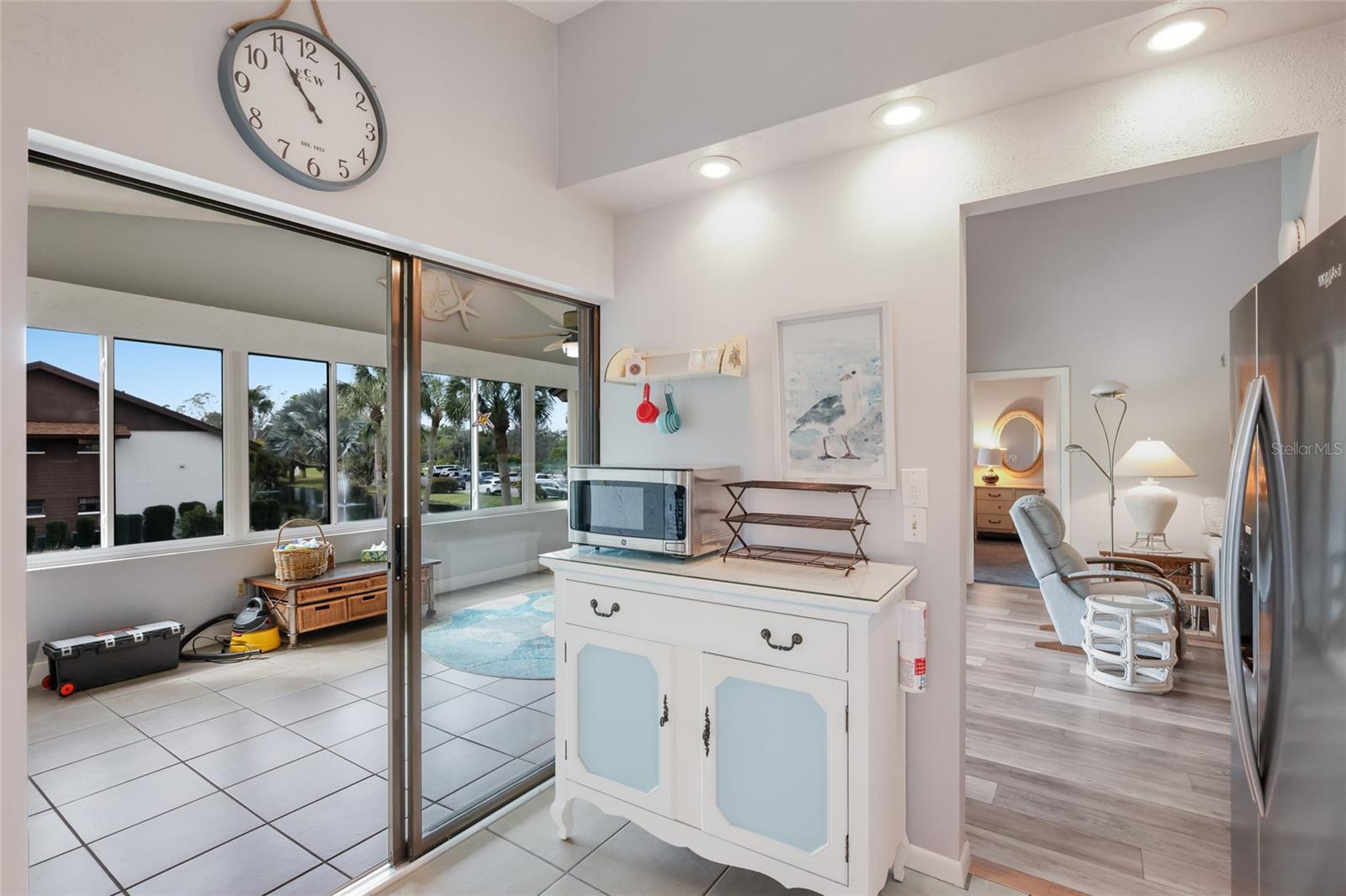 Image 12 of 43 For 6080 Red Maple Road 708