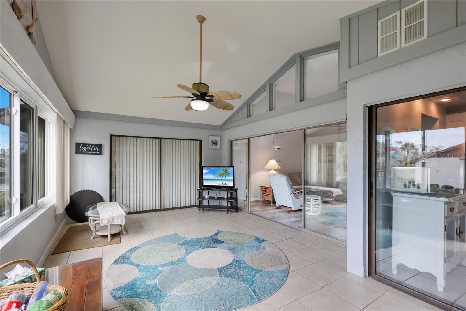 Image 14 of 43 For 6080 Red Maple Road 708