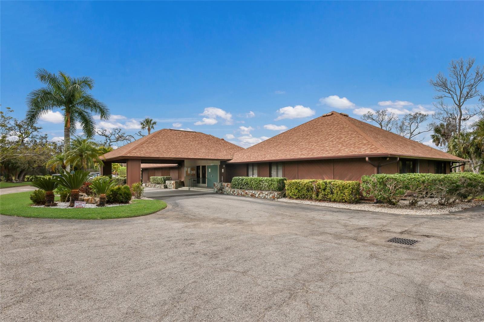 Image 24 of 43 For 6080 Red Maple Road 708