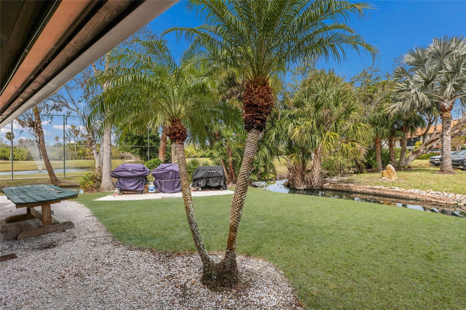 Image 29 of 43 For 6080 Red Maple Road 708