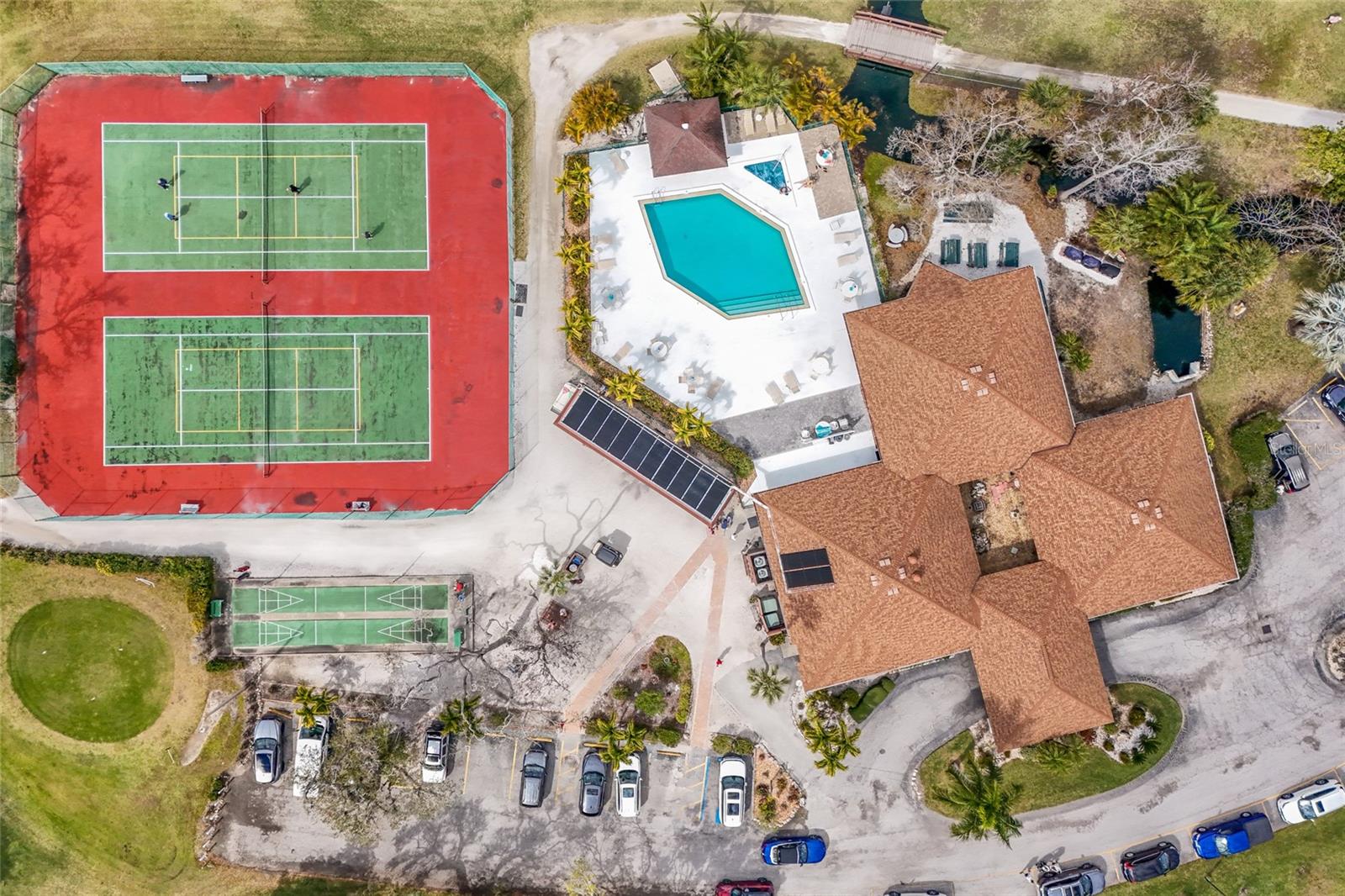 Image 39 of 43 For 6080 Red Maple Road 708