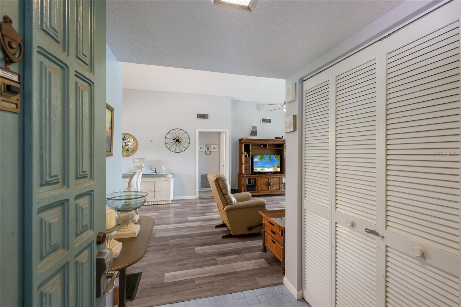 Image 5 of 43 For 6080 Red Maple Road 708