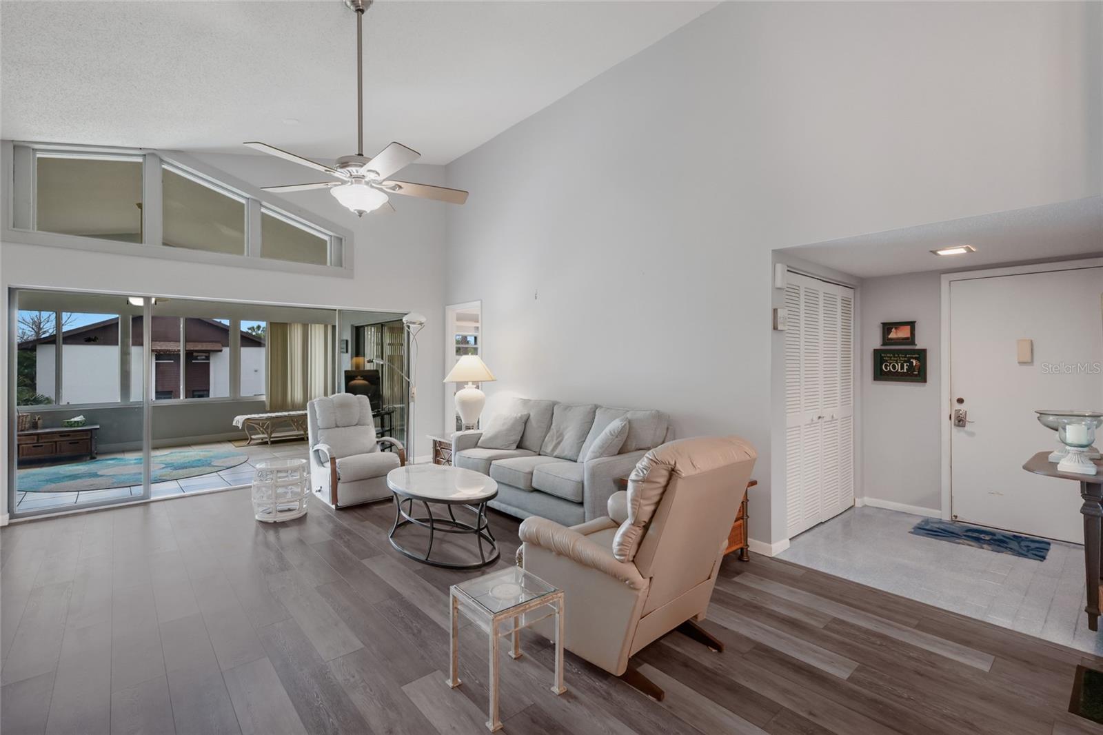 Image 6 of 43 For 6080 Red Maple Road 708