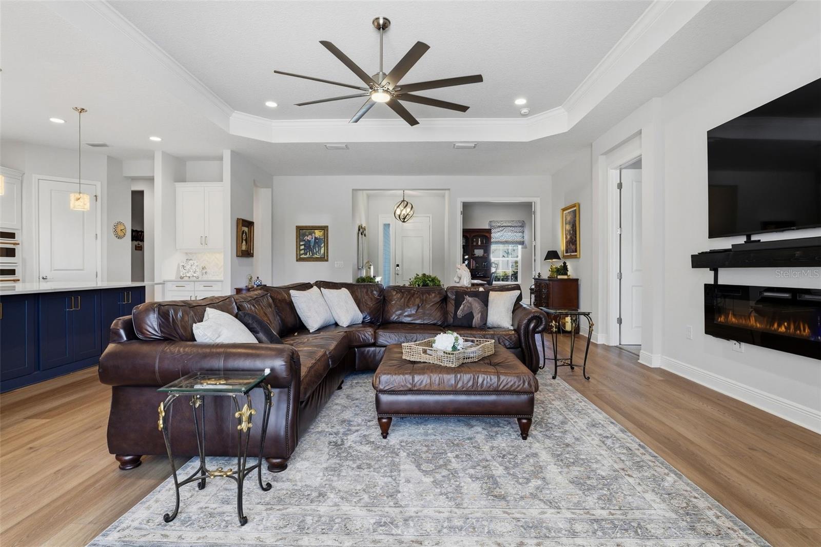 Image 10 of 91 For 14307 Skipping Stone Loop