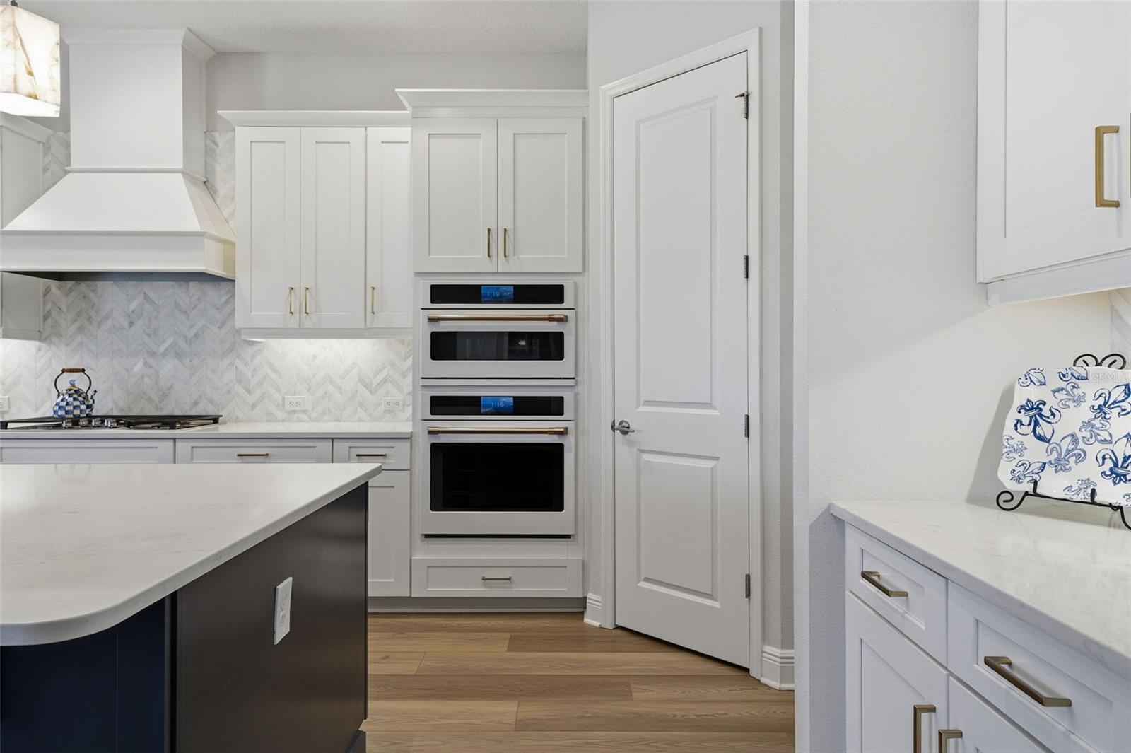 Image 12 of 91 For 14307 Skipping Stone Loop