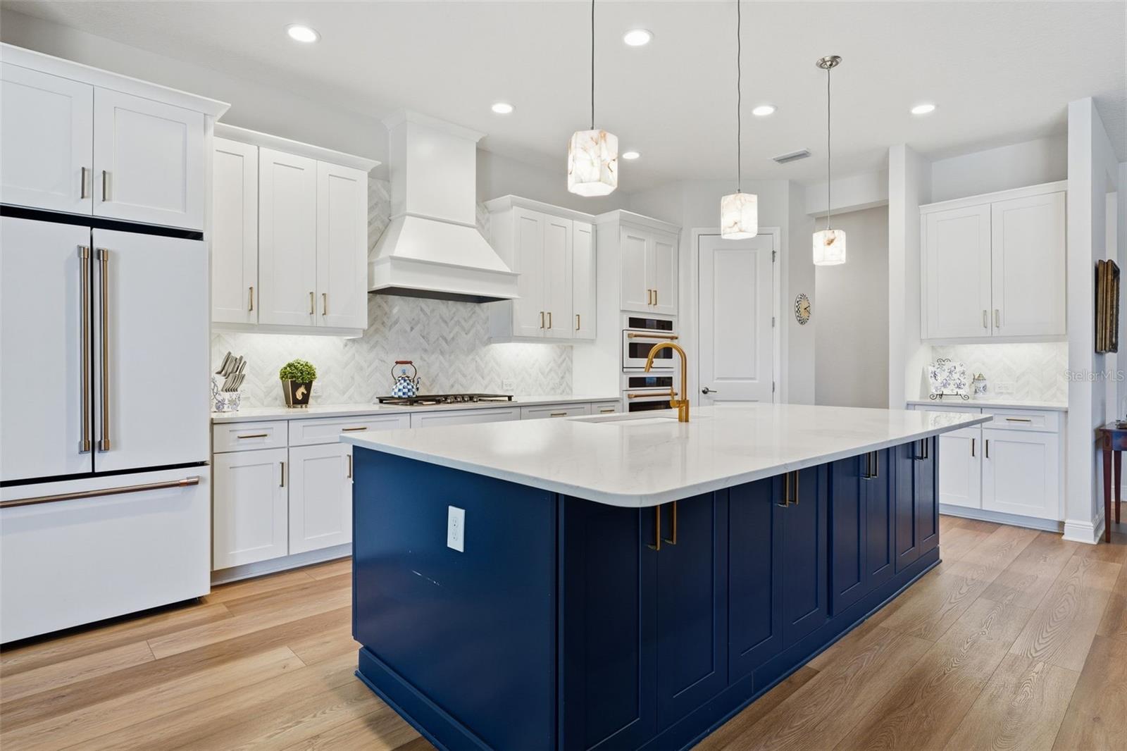 Image 16 of 91 For 14307 Skipping Stone Loop