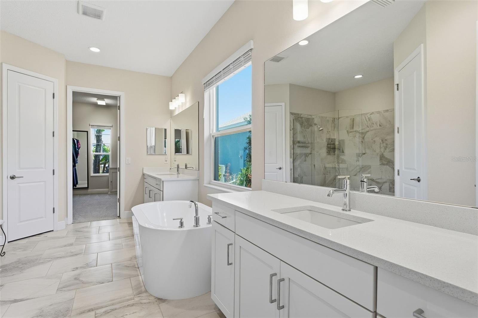 Image 23 of 91 For 14307 Skipping Stone Loop