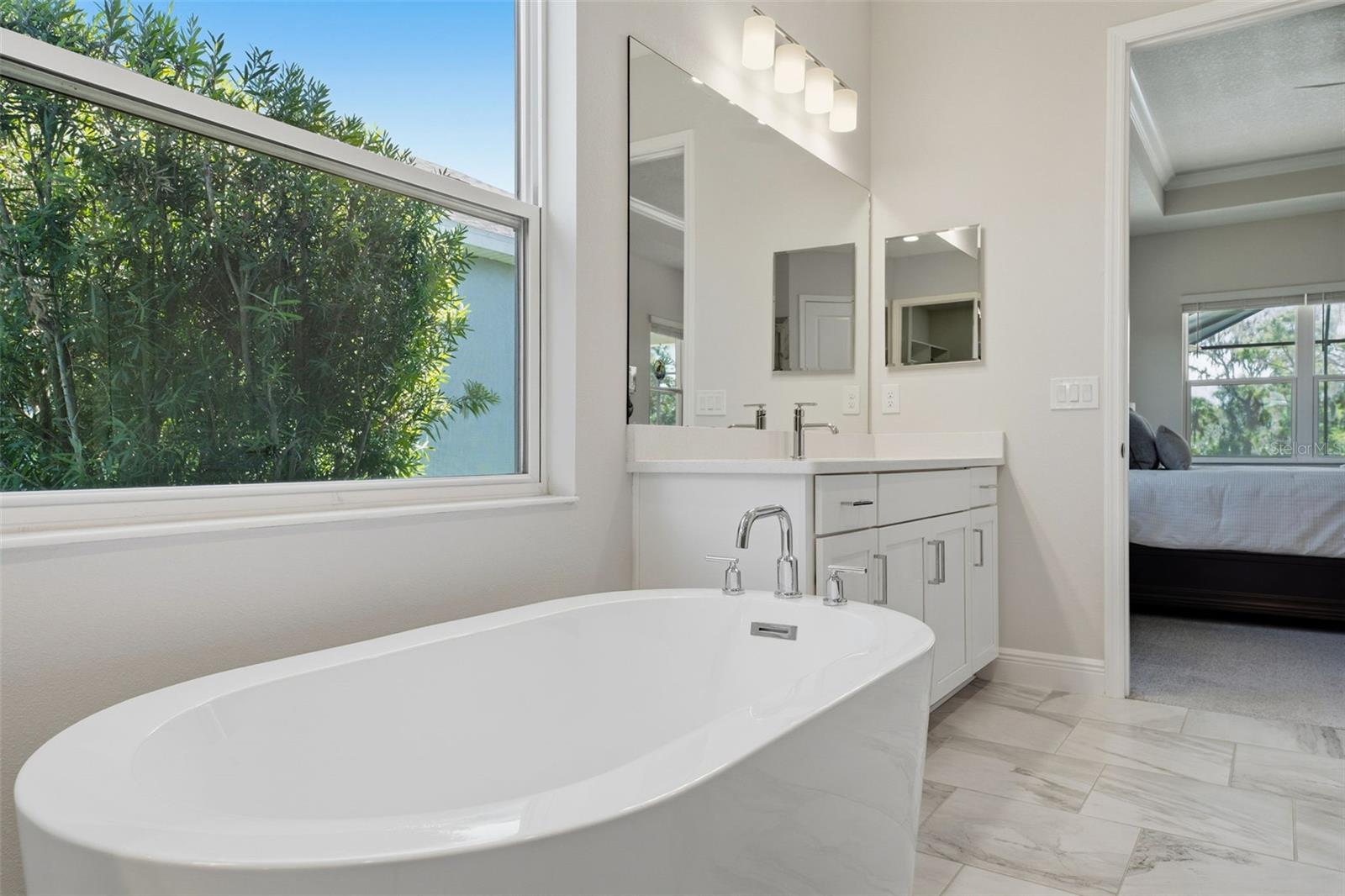 Image 25 of 91 For 14307 Skipping Stone Loop