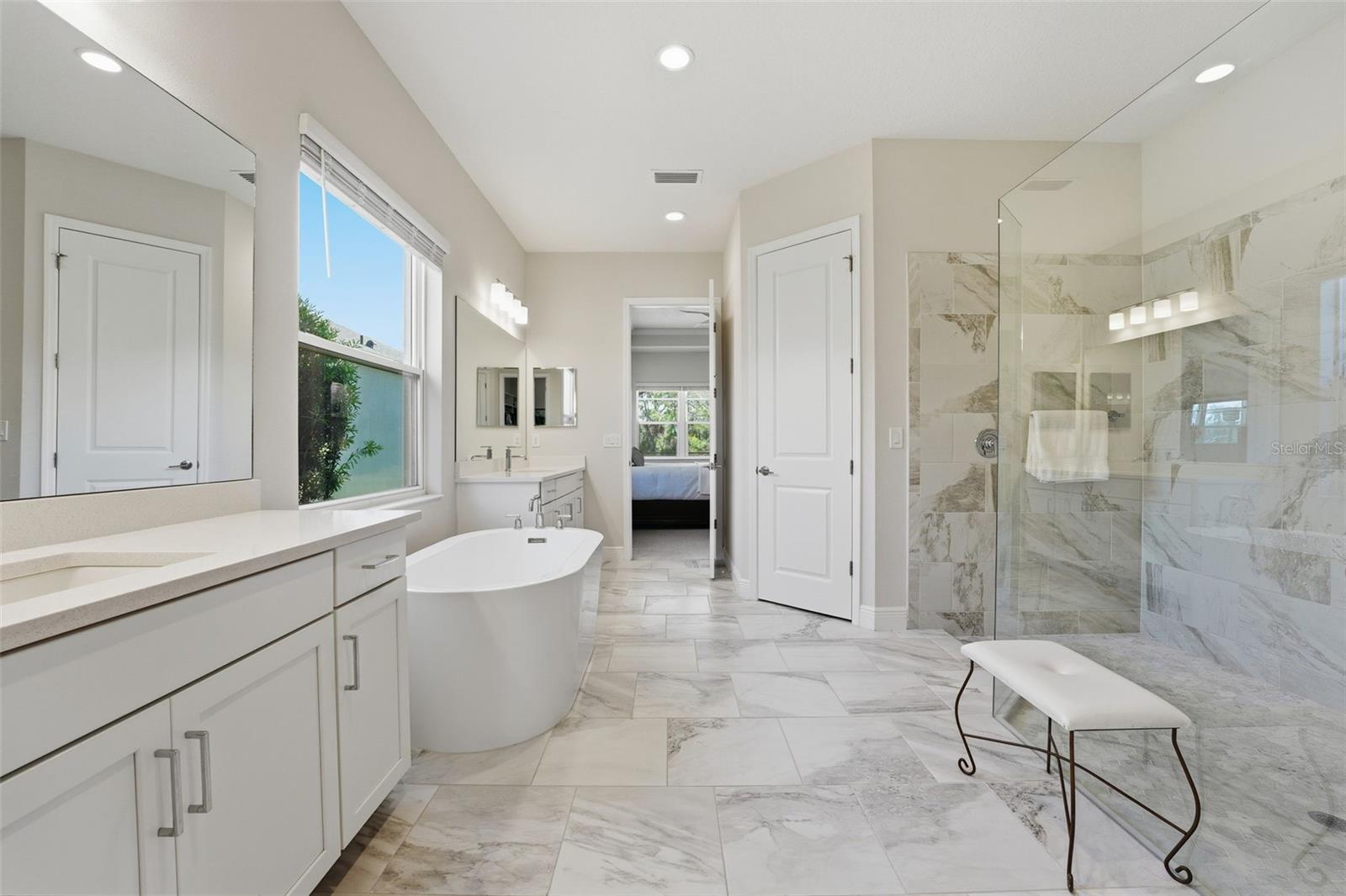 Image 26 of 91 For 14307 Skipping Stone Loop