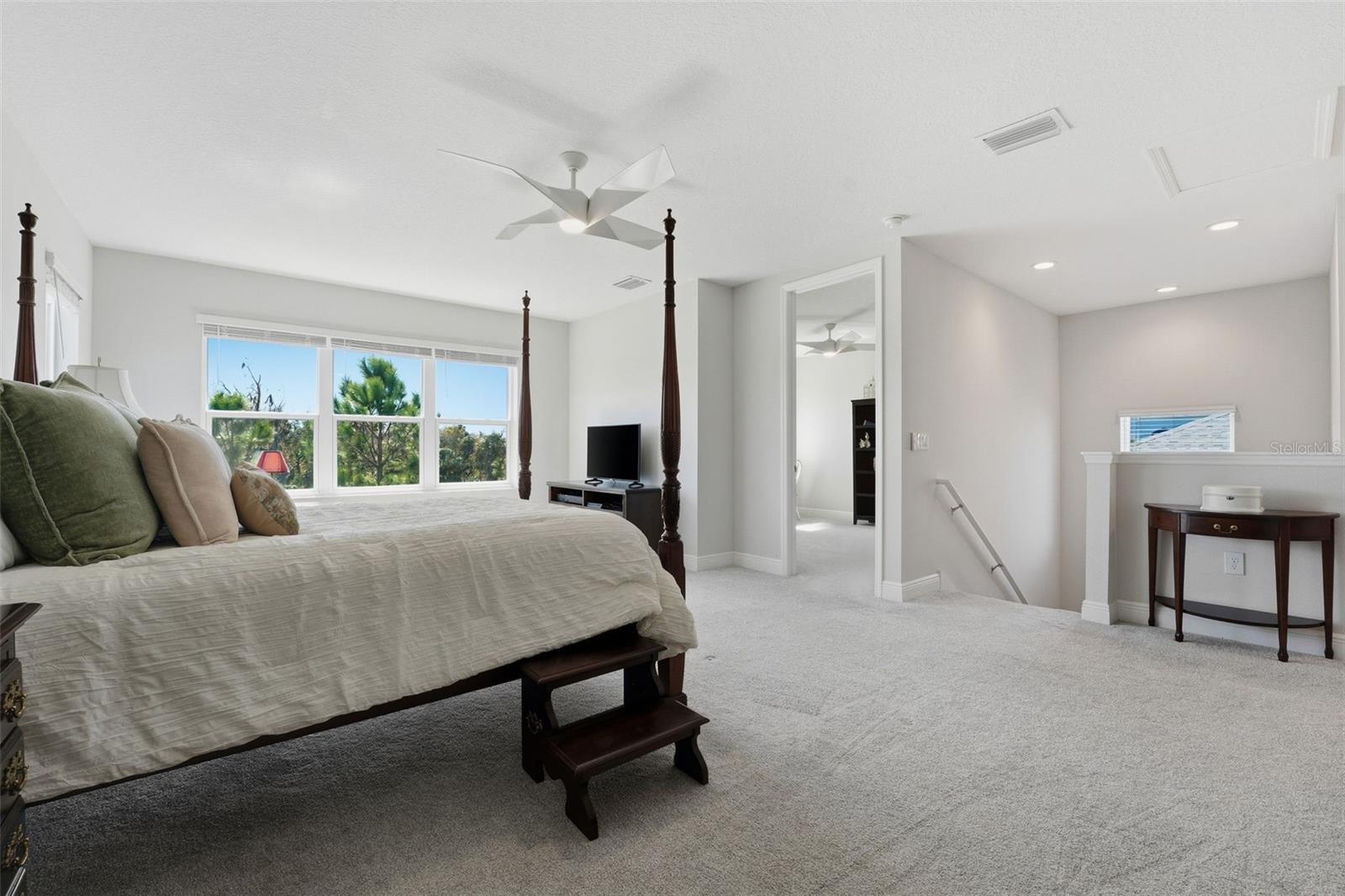 Image 41 of 91 For 14307 Skipping Stone Loop