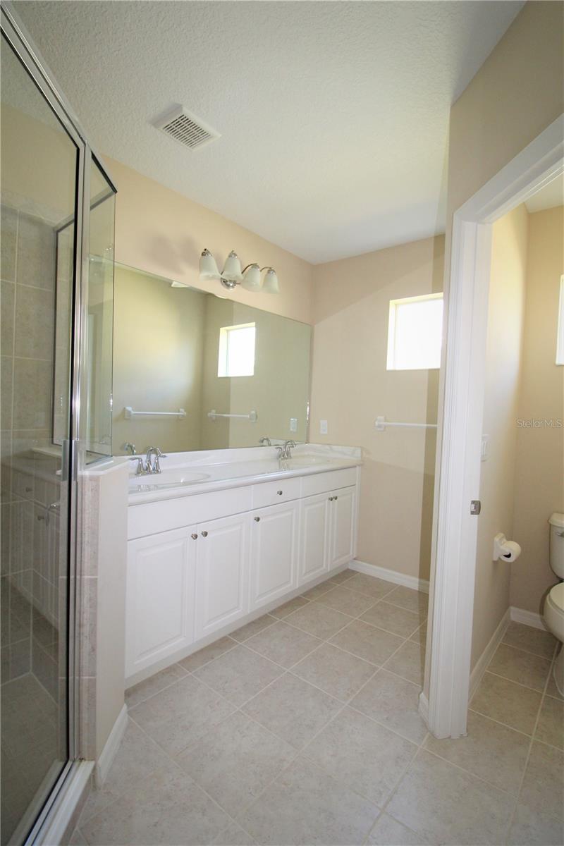 Image 13 of 33 For 3848 Shimmering Oaks Drive