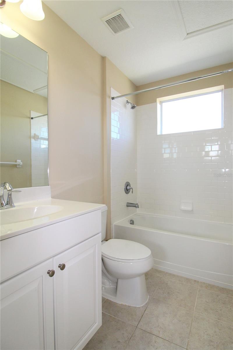 Image 18 of 33 For 3848 Shimmering Oaks Drive