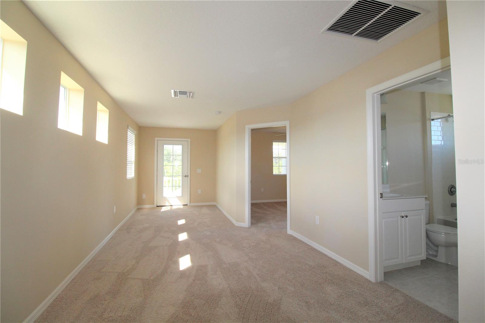 Image 7 of 33 For 3848 Shimmering Oaks Drive