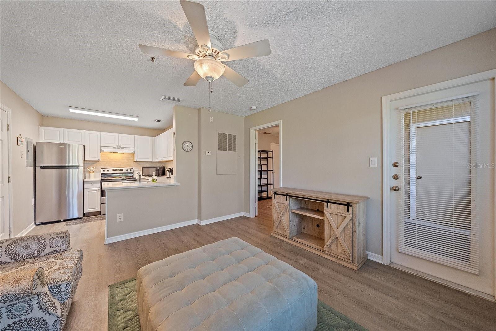 Image 10 of 39 For 4013 Crockers Lake Boulevard 1316