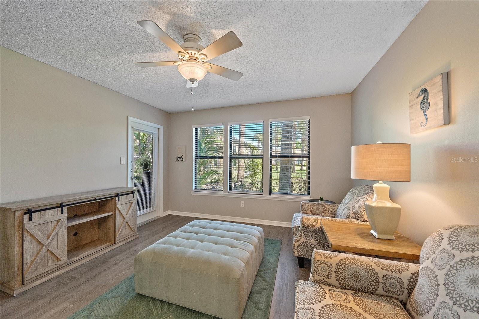 Image 11 of 39 For 4013 Crockers Lake Boulevard 1316