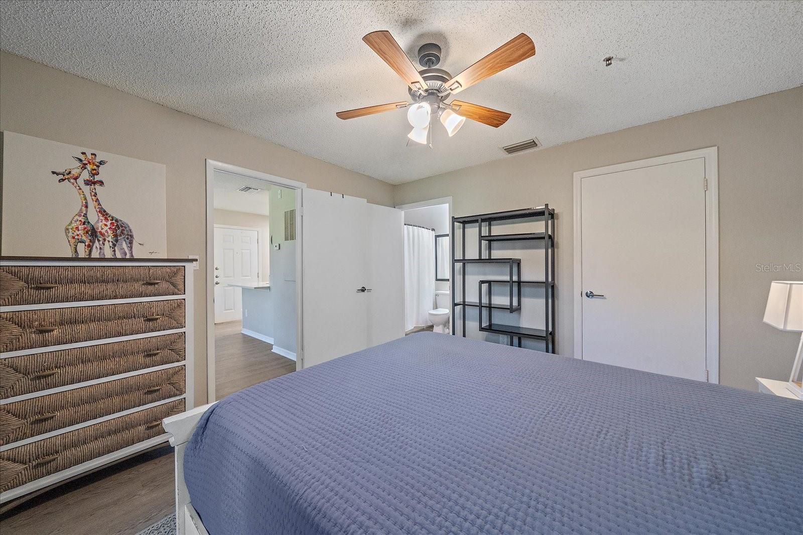 Image 16 of 39 For 4013 Crockers Lake Boulevard 1316