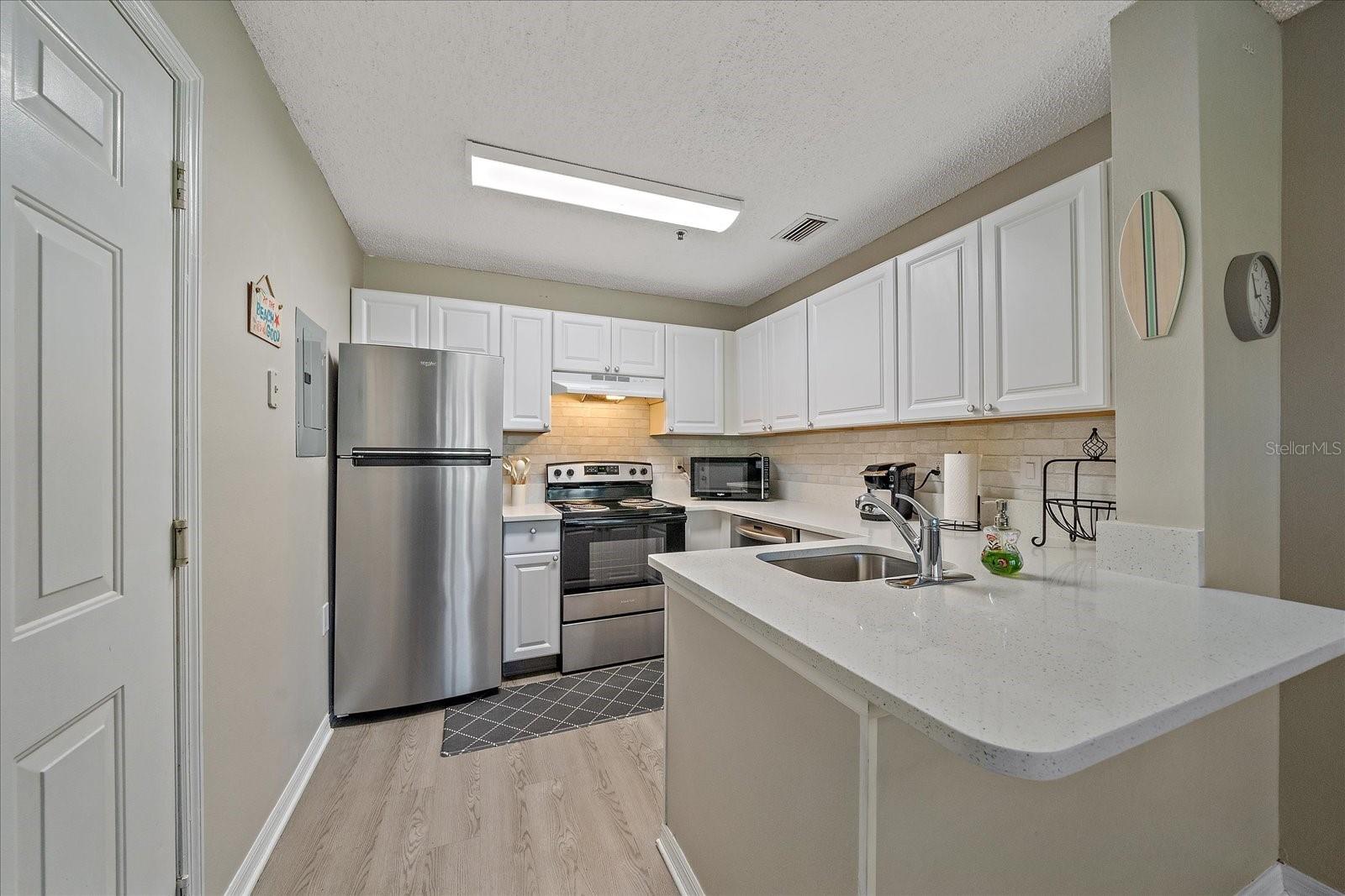 Image 3 of 39 For 4013 Crockers Lake Boulevard 1316