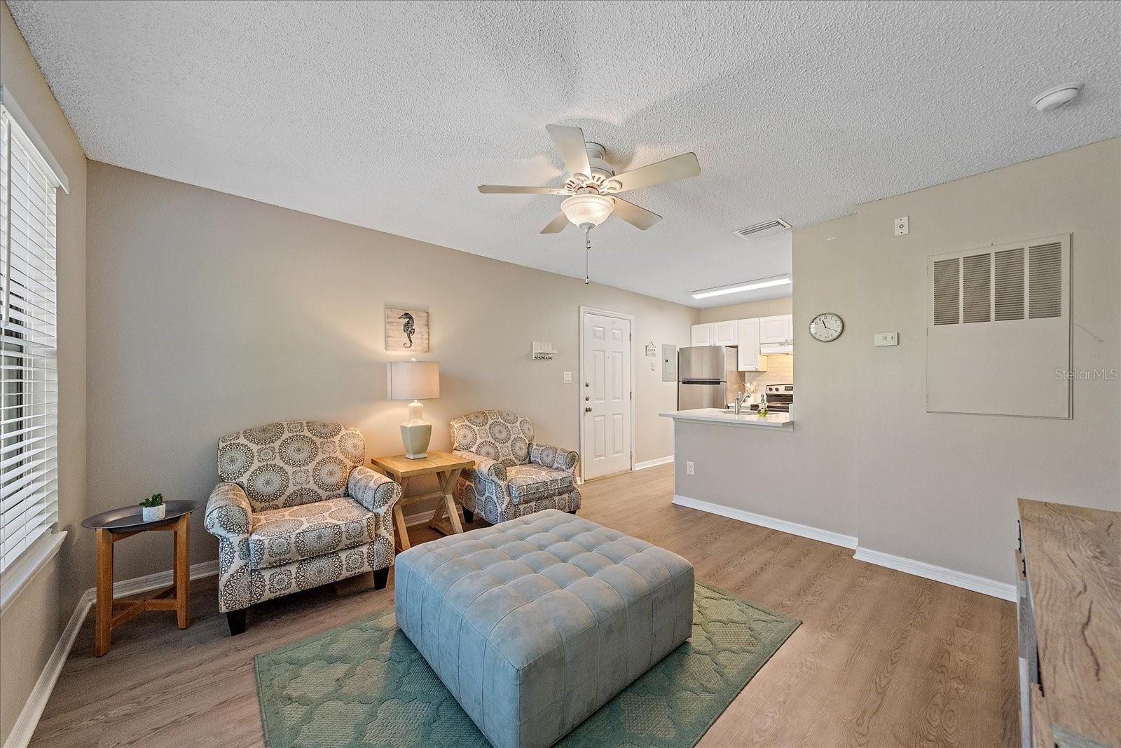 Image 9 of 39 For 4013 Crockers Lake Boulevard 1316