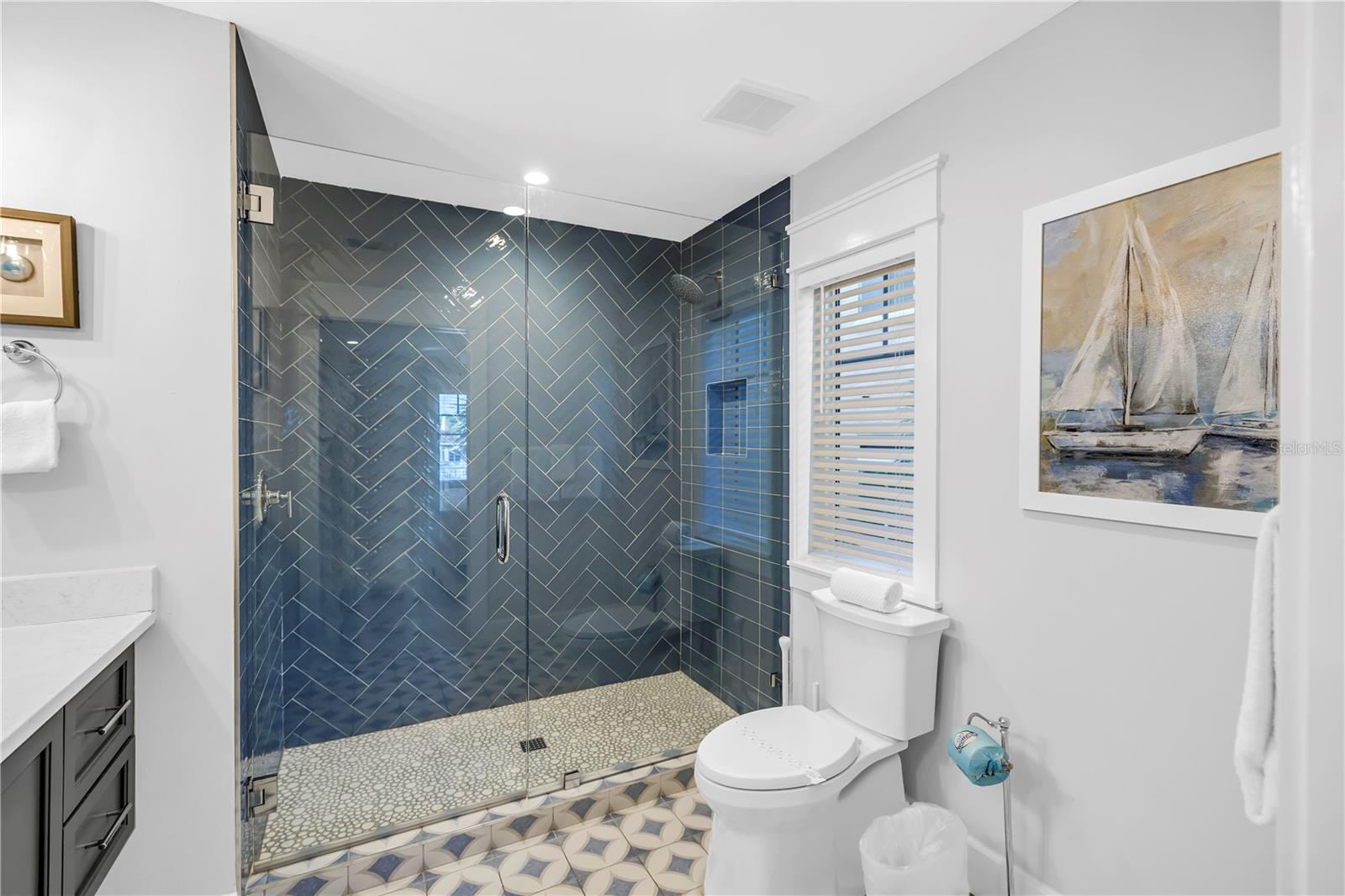 Listing photo id 11 for 316 Beach Road