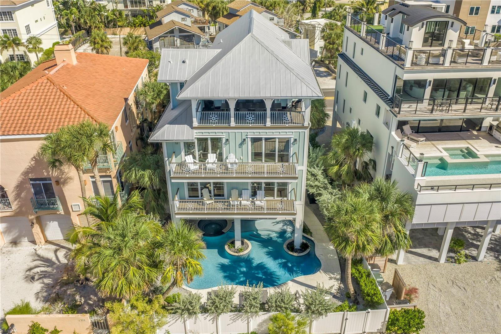 Listing photo id 1 for 316 Beach Road