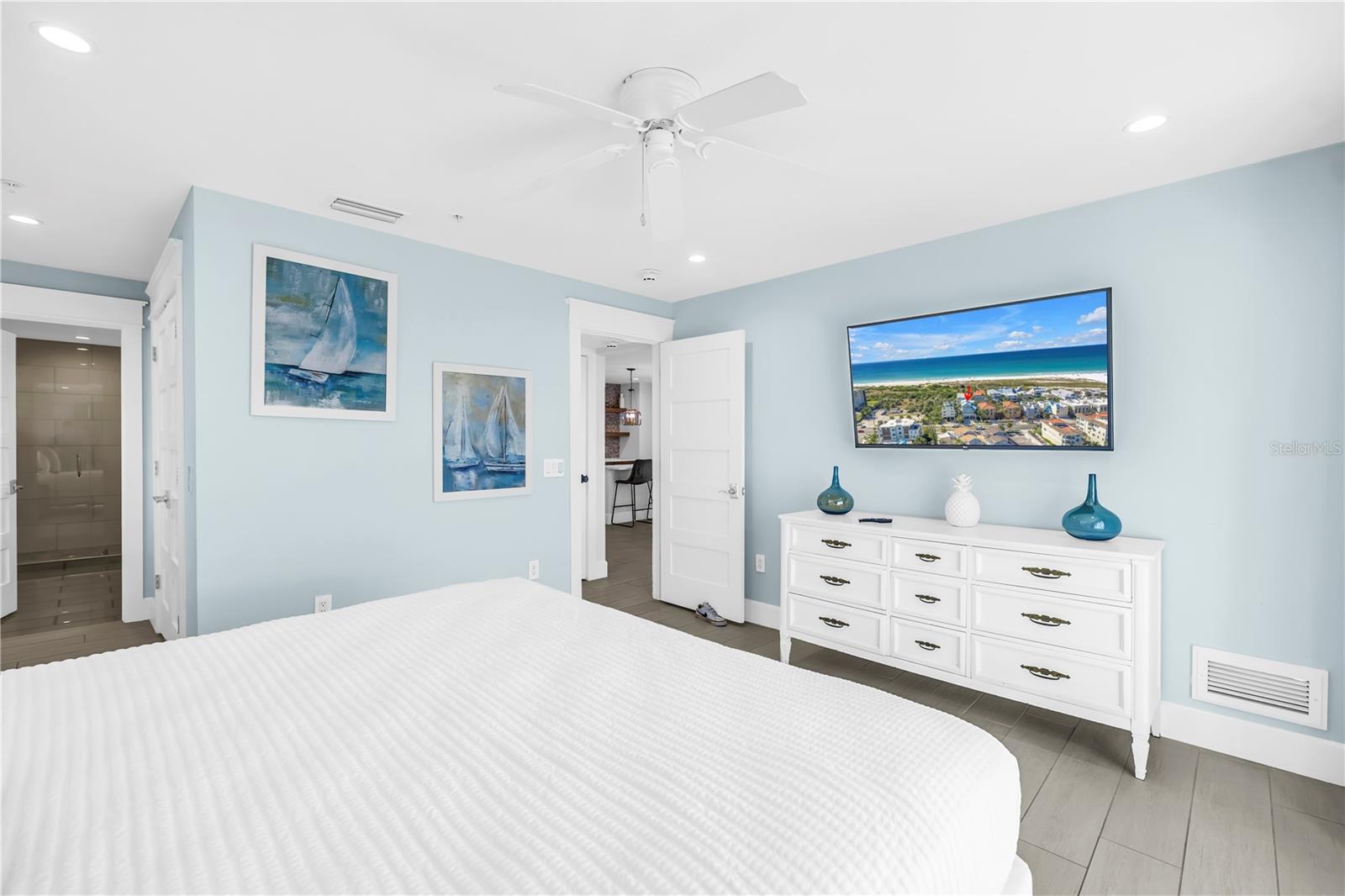 Listing photo id 35 for 316 Beach Road