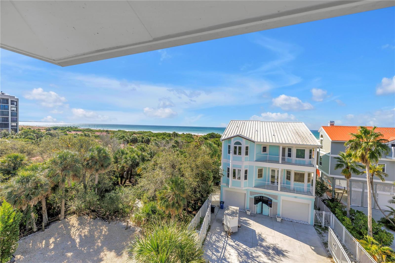 Listing photo id 2 for 316 Beach Road