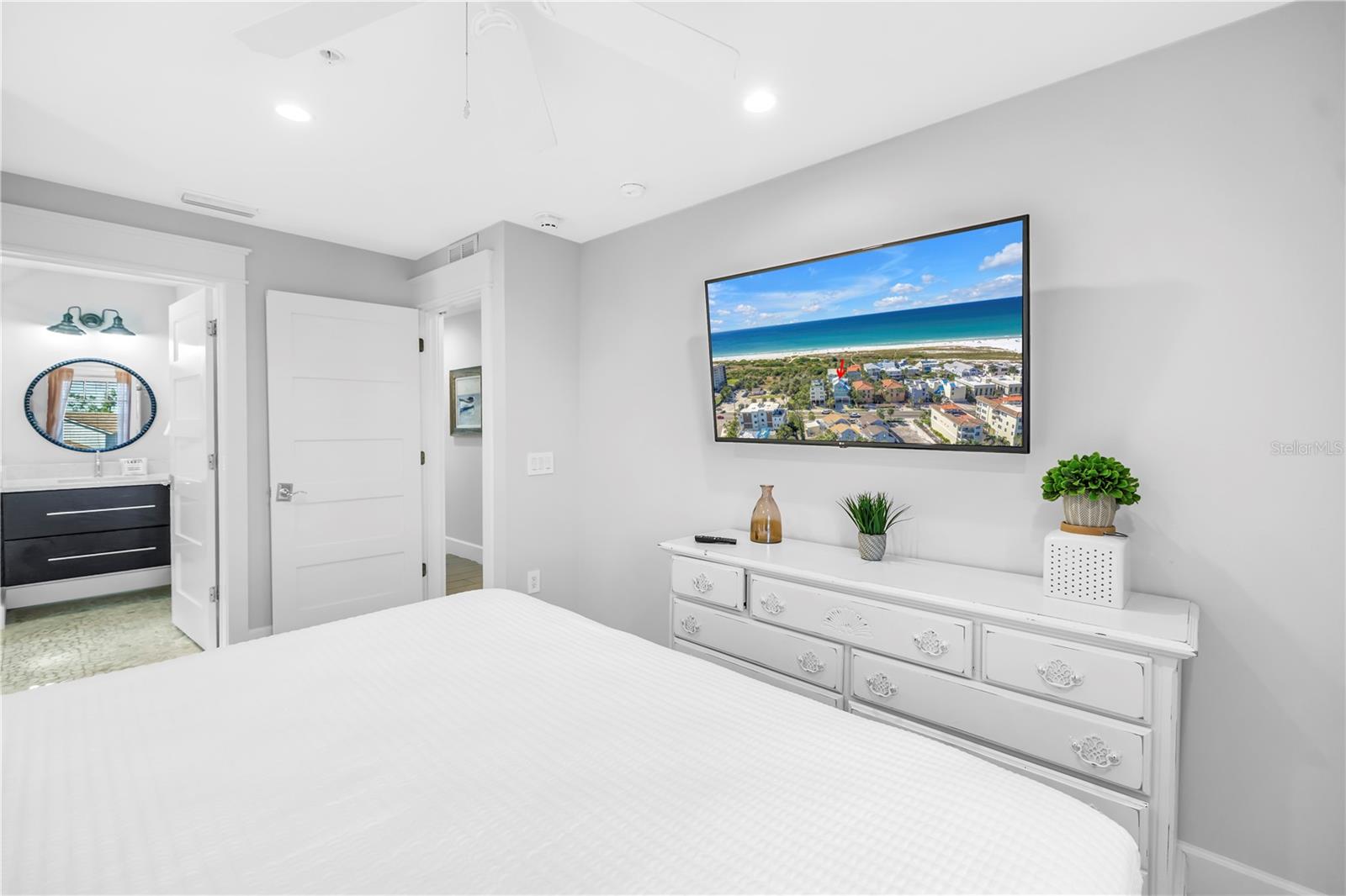 Listing photo id 57 for 316 Beach Road