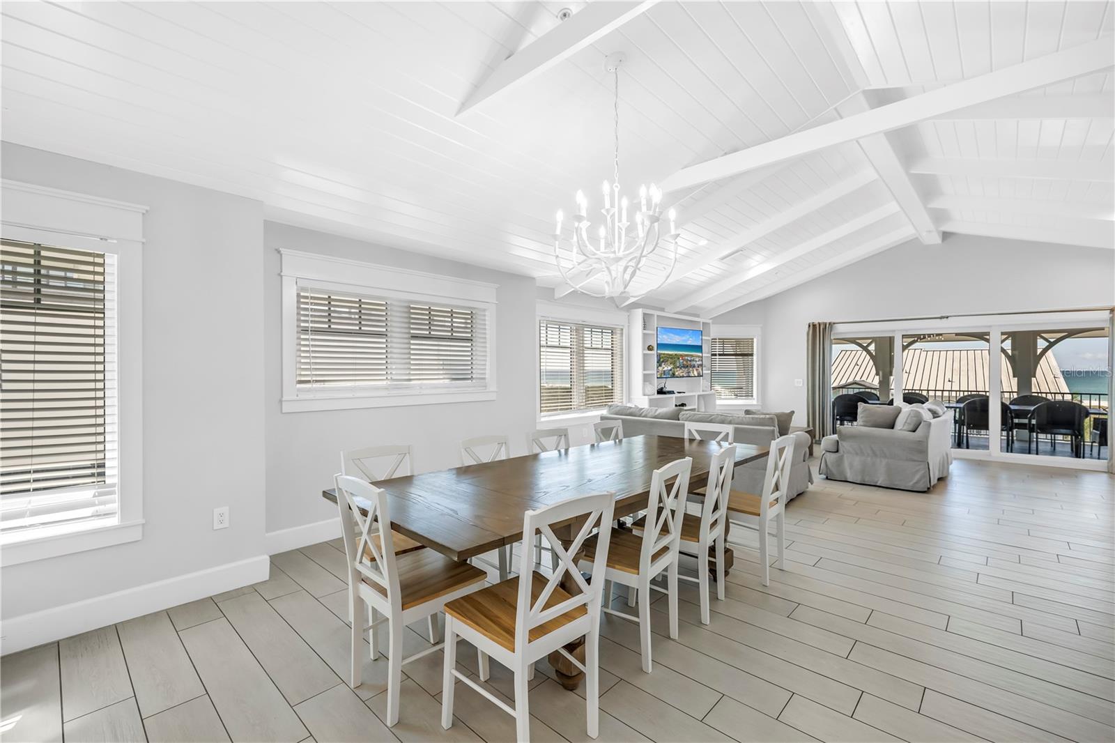 Listing photo id 72 for 316 Beach Road