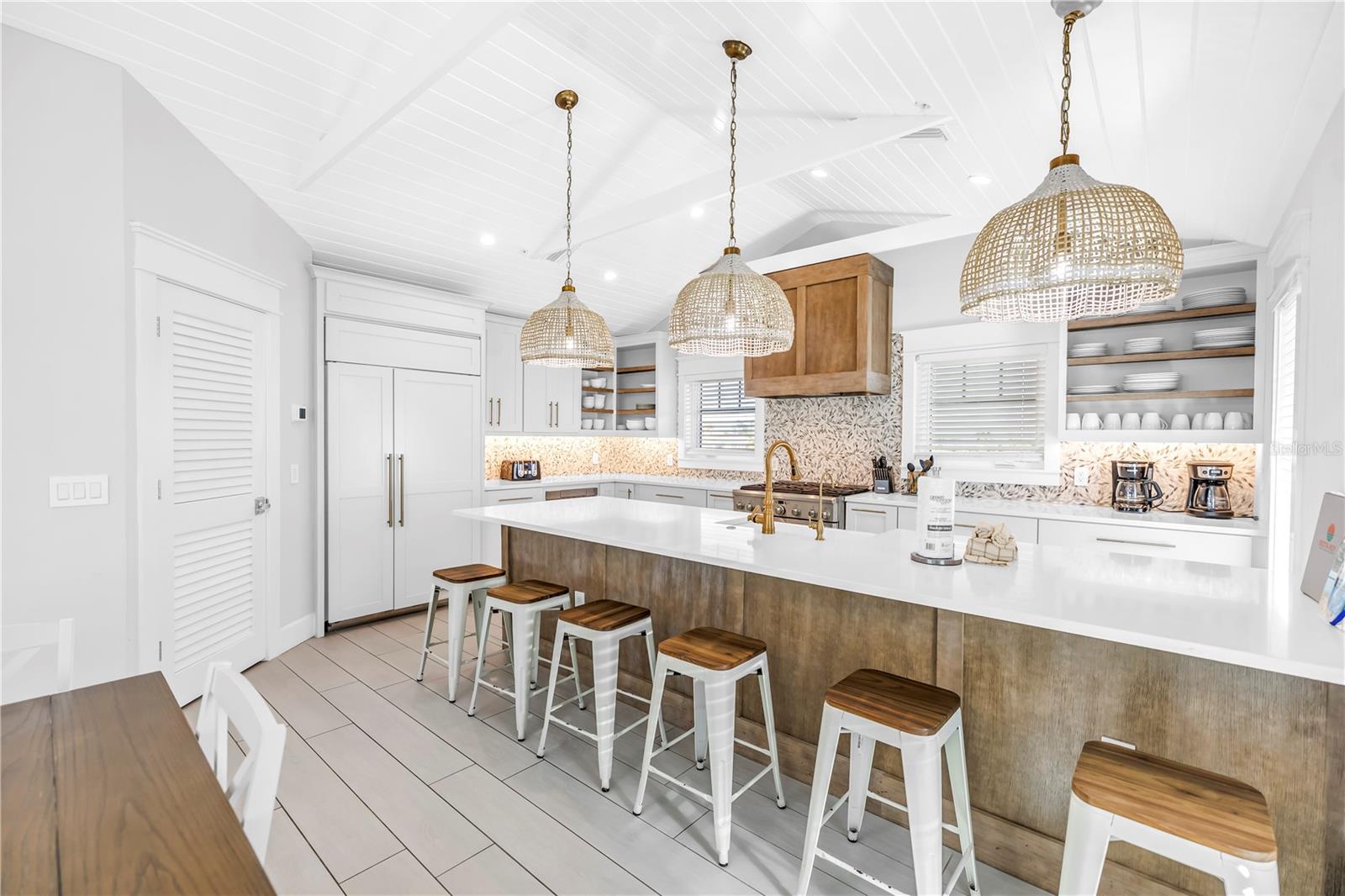 Listing photo id 74 for 316 Beach Road