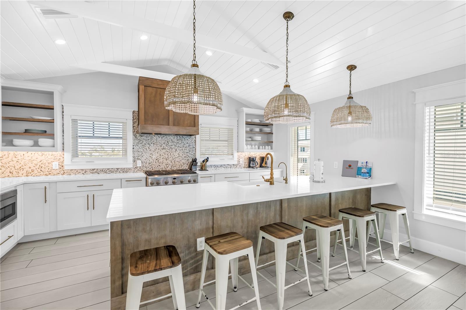 Listing photo id 75 for 316 Beach Road