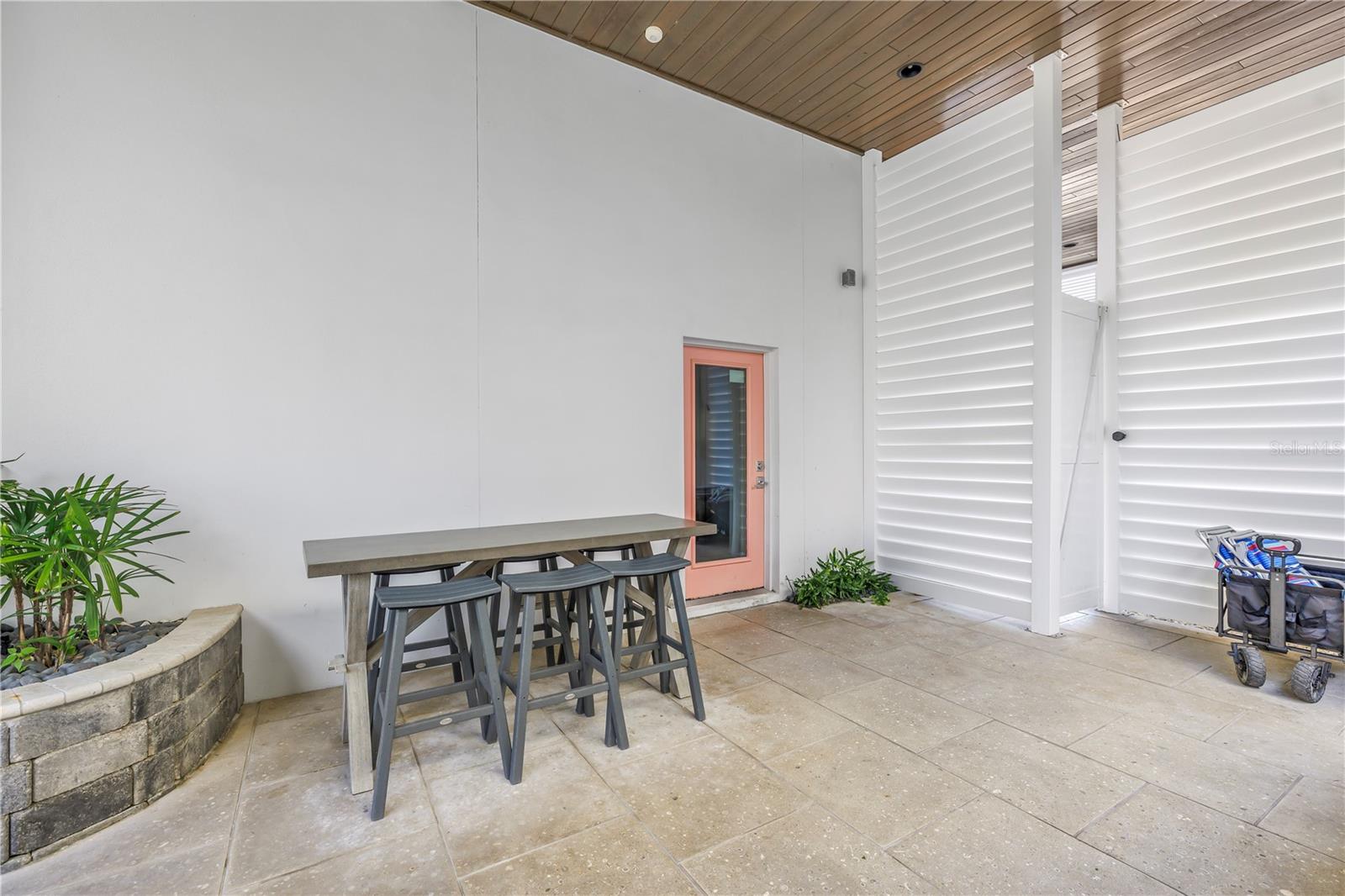 Listing photo id 87 for 316 Beach Road