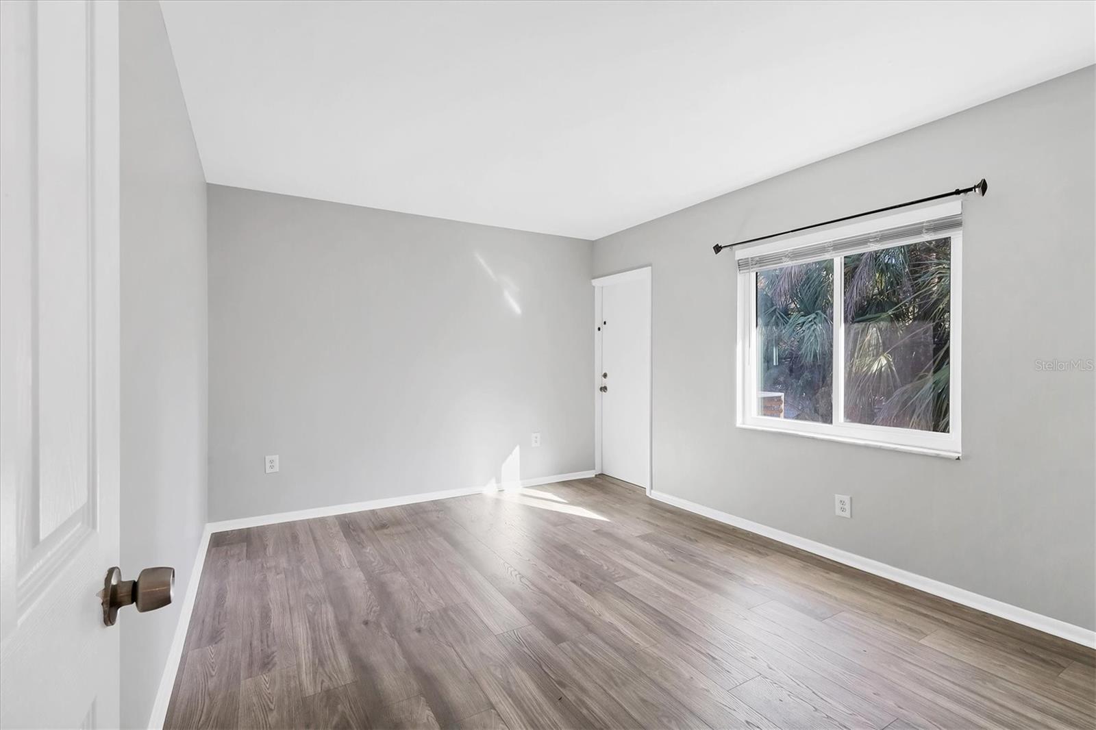 Image 15 of 44 For 2304 Ringling Boulevard 207