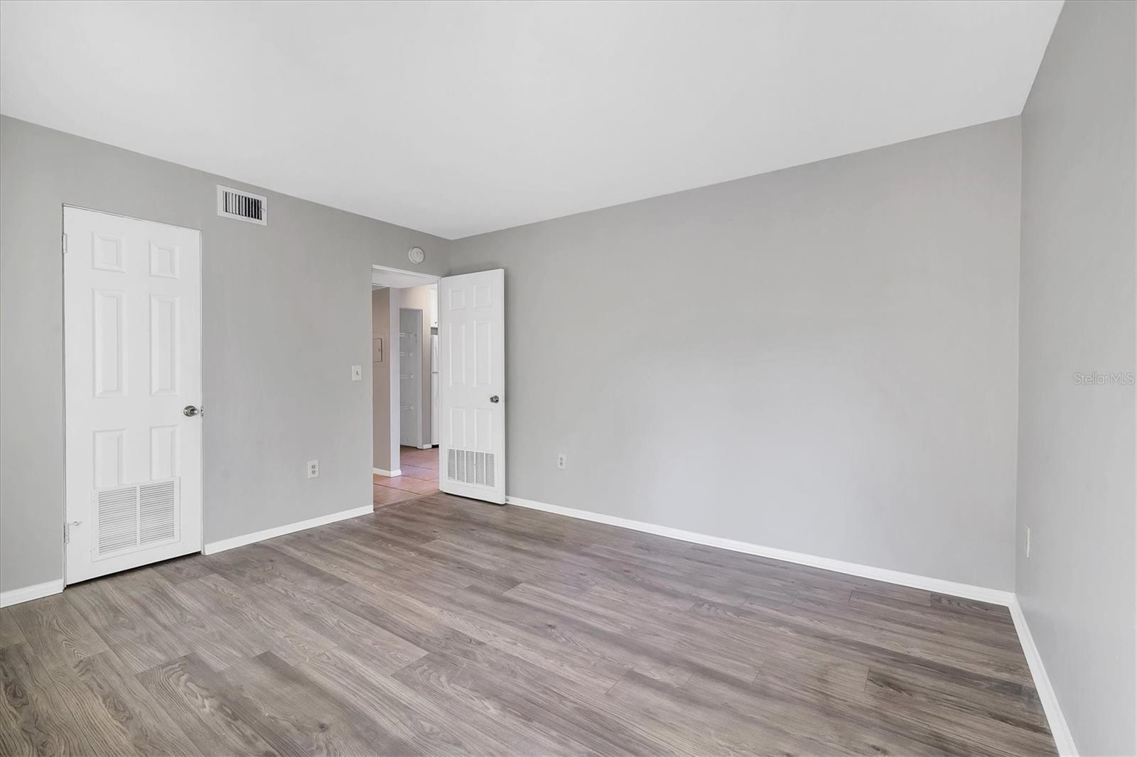 Image 17 of 44 For 2304 Ringling Boulevard 207