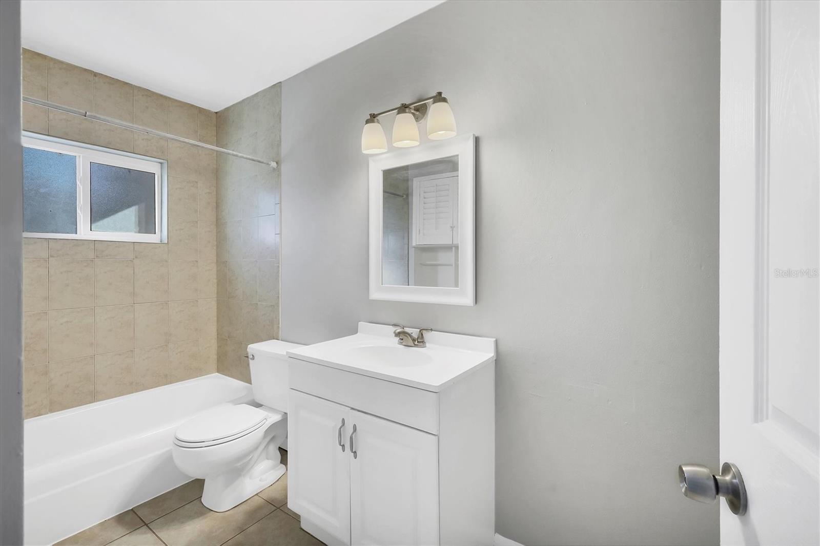 Image 20 of 44 For 2304 Ringling Boulevard 207