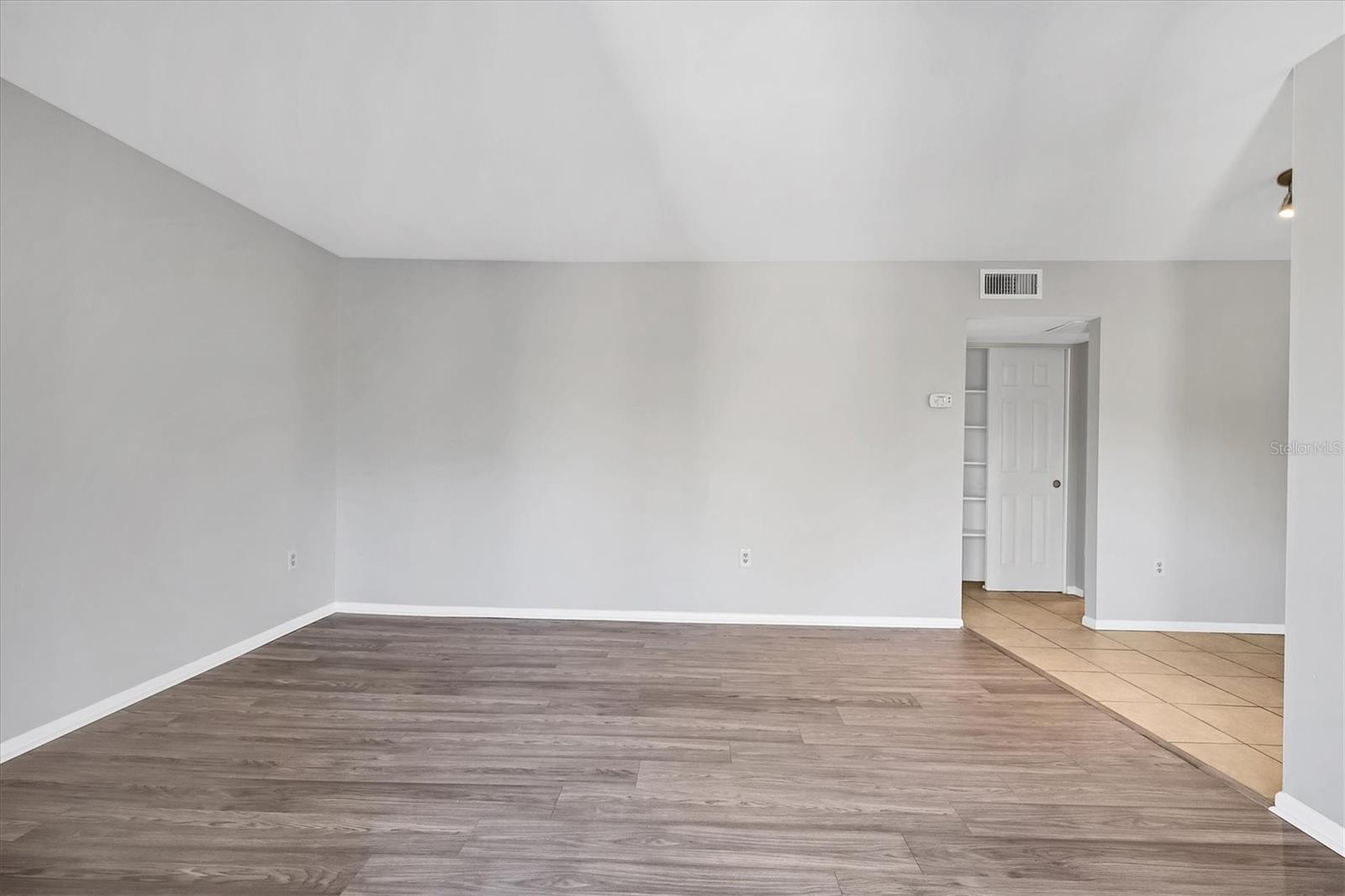 Image 22 of 44 For 2304 Ringling Boulevard 207