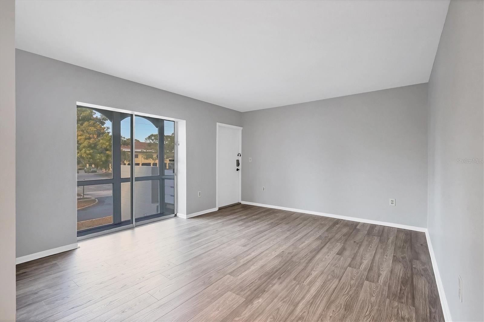 Image 23 of 44 For 2304 Ringling Boulevard 207