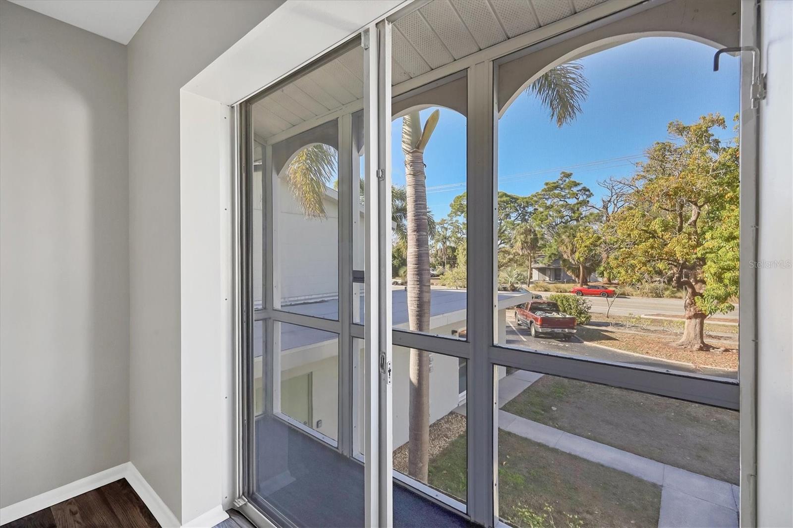 Image 25 of 44 For 2304 Ringling Boulevard 207