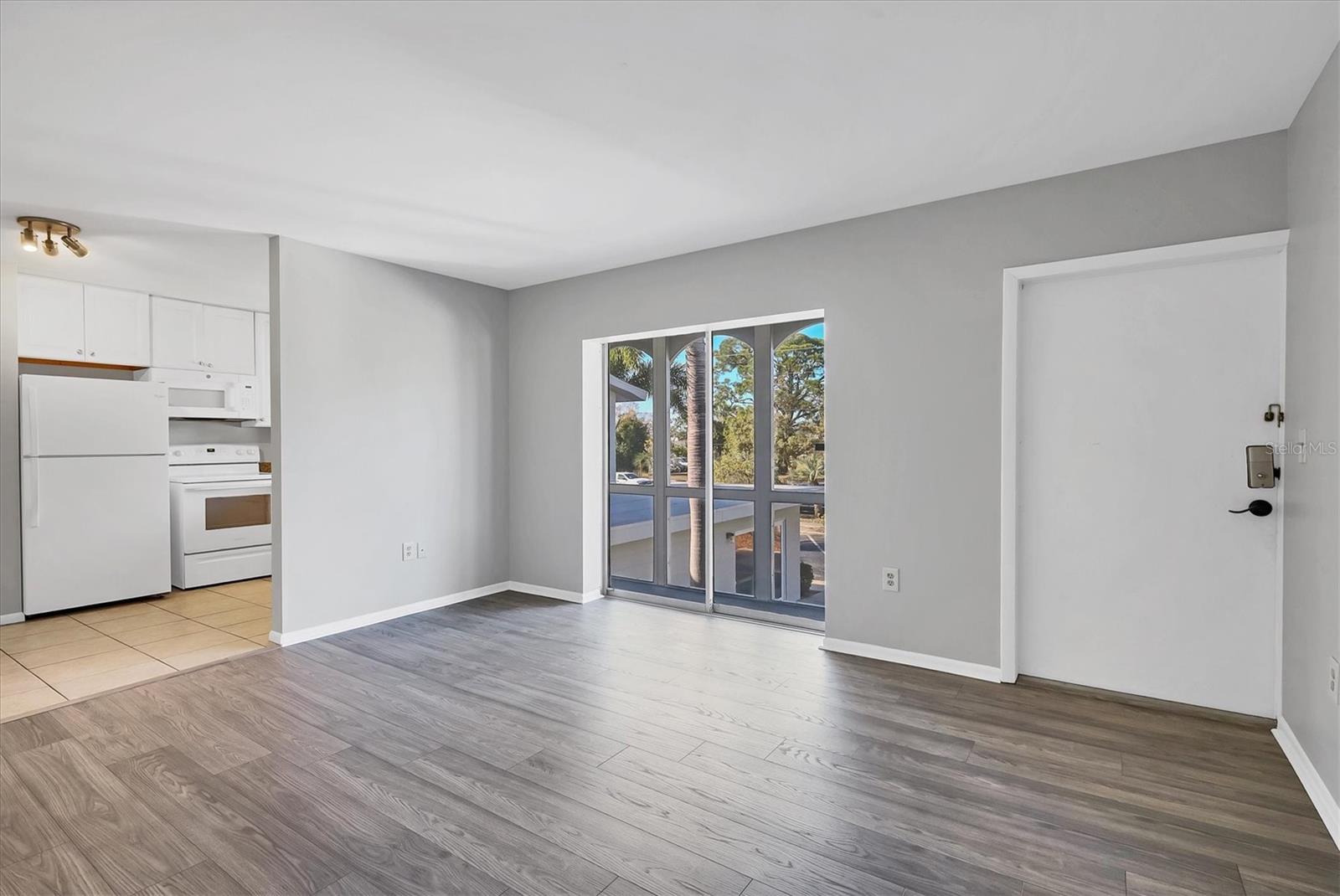 Image 7 of 44 For 2304 Ringling Boulevard 207