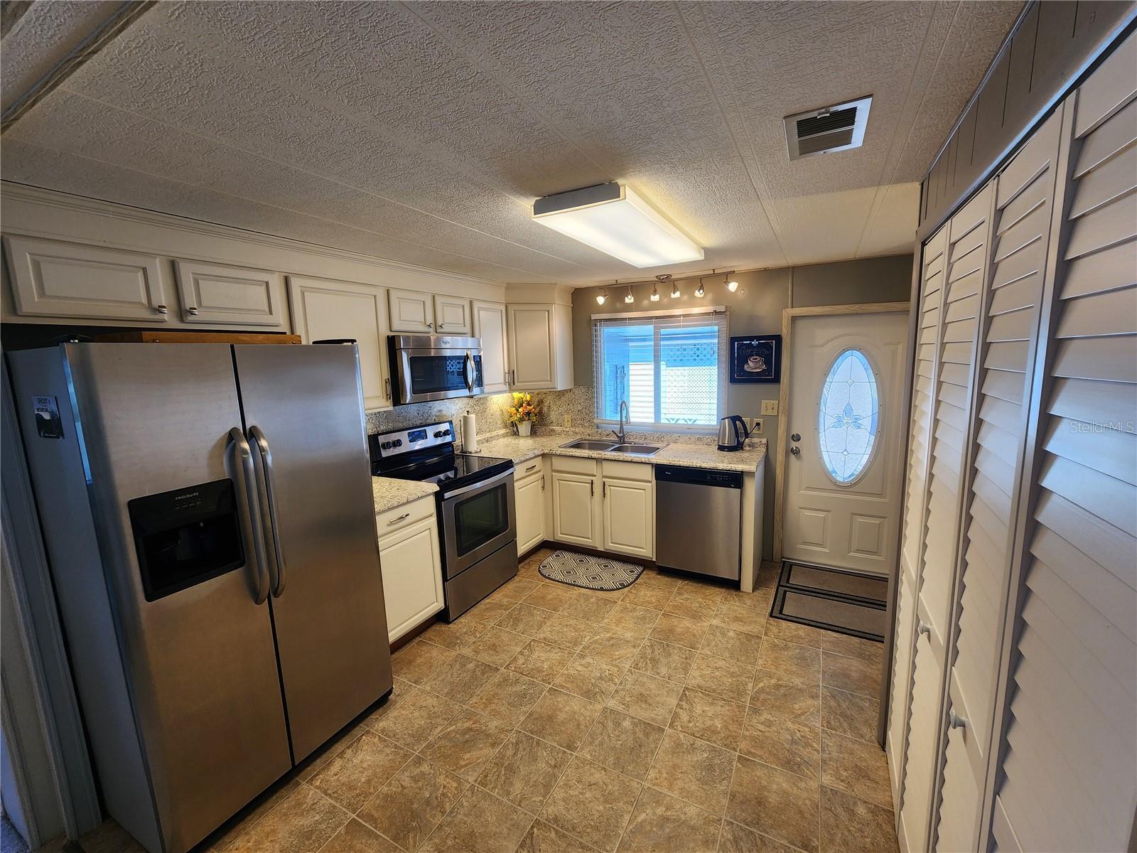 Image 5 of 40 For 808 53rd Avenue E 277