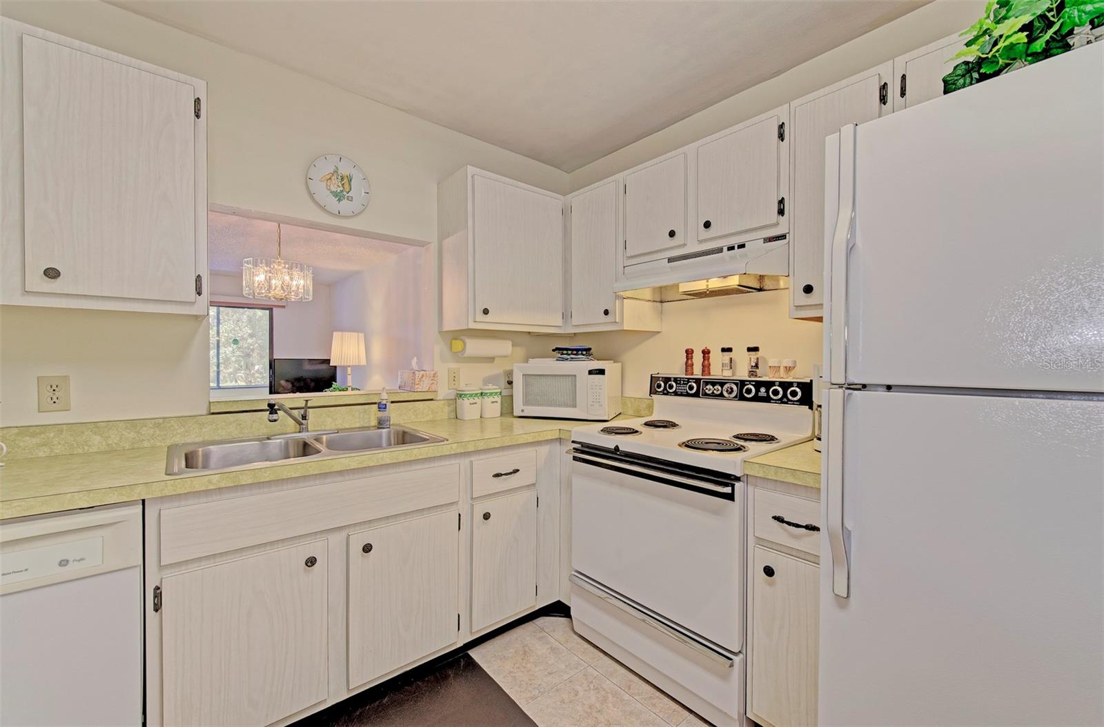 Image 10 of 31 For 144 Pinehurst Drive 144