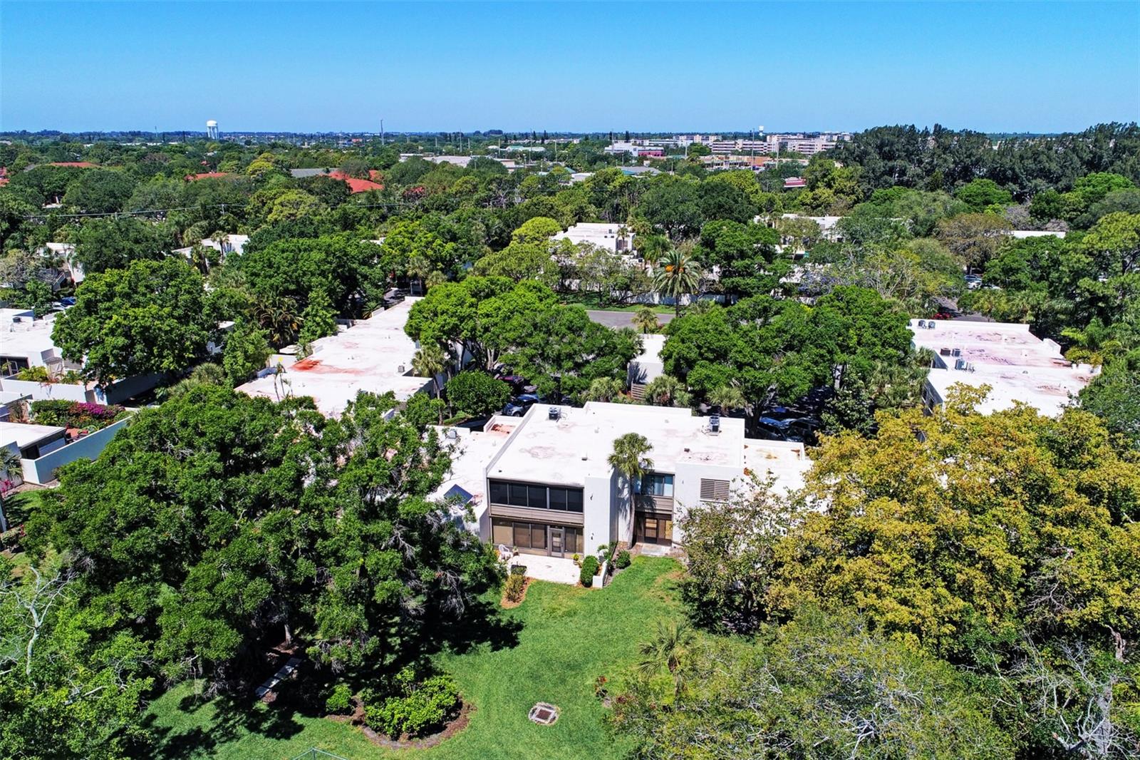 Image 24 of 31 For 144 Pinehurst Drive 144