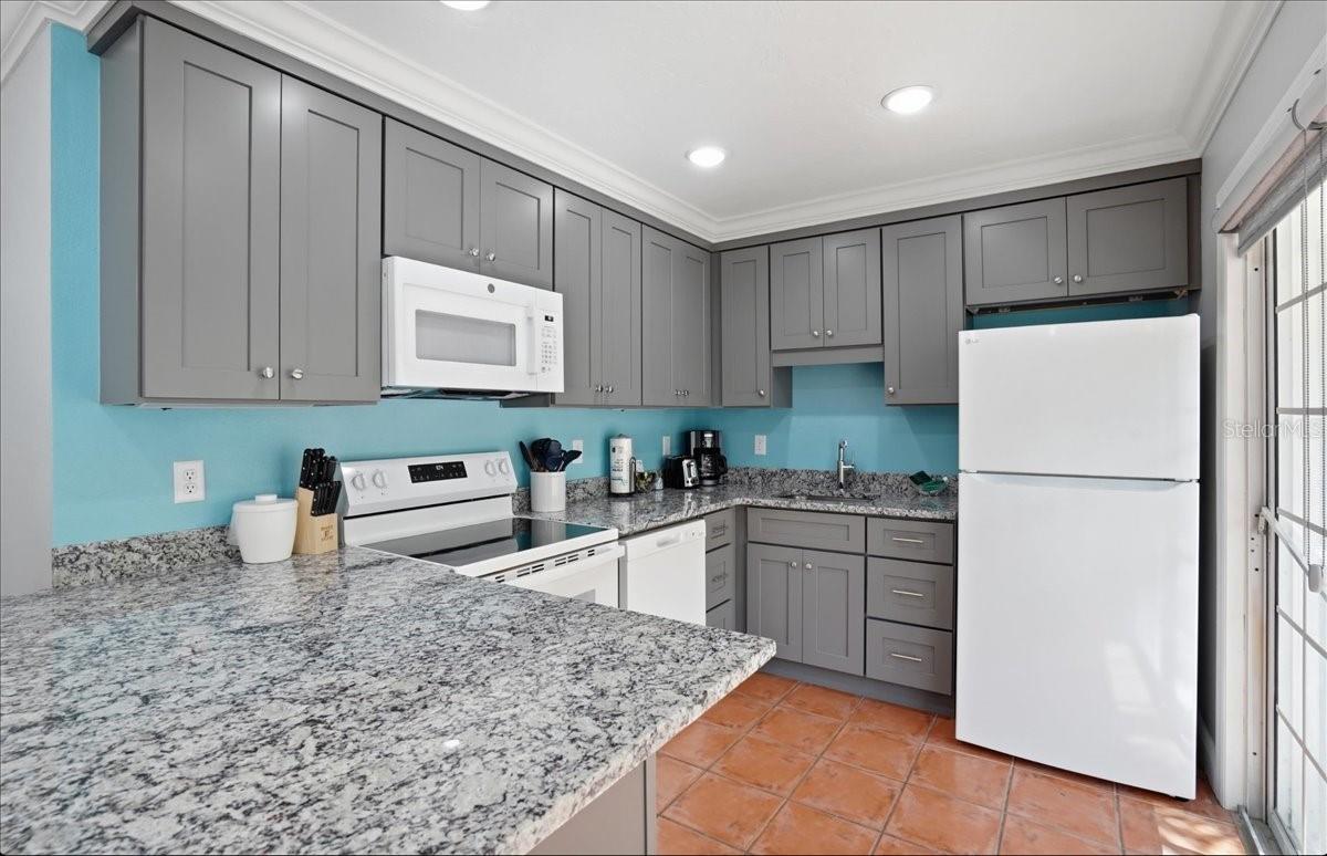 Image 18 of 54 For 1325 Gulf Drive N 125