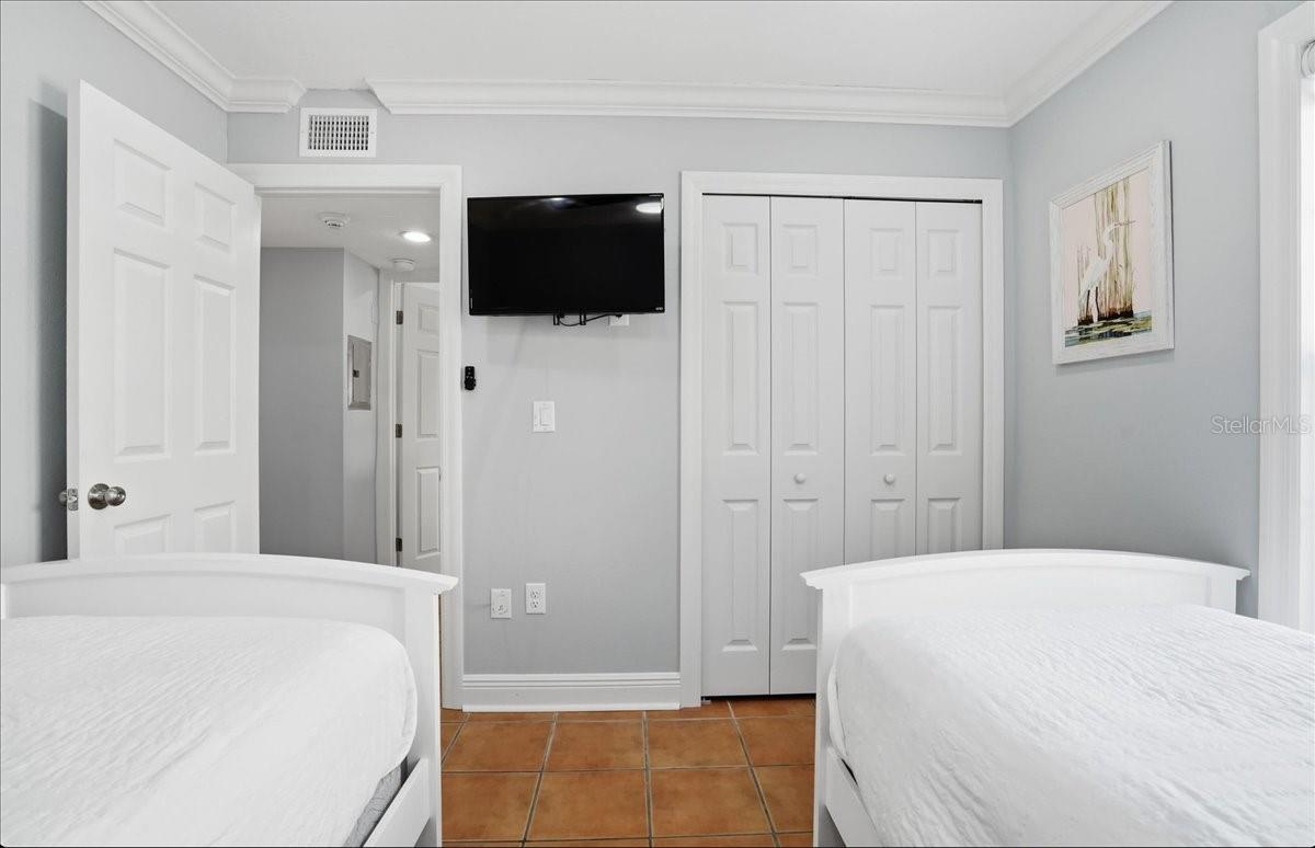 Image 31 of 54 For 1325 Gulf Drive N 125