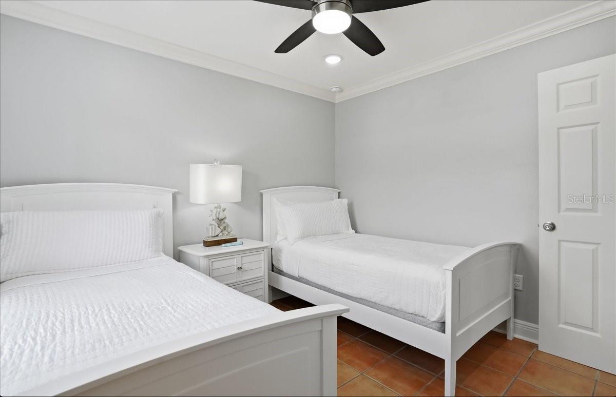 Image 32 of 54 For 1325 Gulf Drive N 125