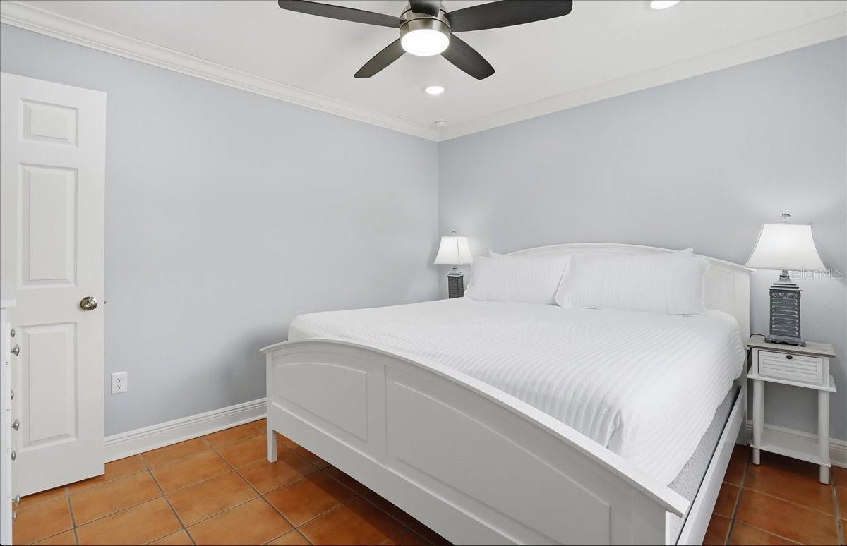 Image 37 of 54 For 1325 Gulf Drive N 125