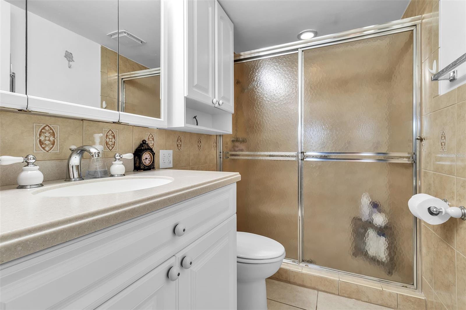 Image 17 of 32 For 4704 Independence Drive 4704