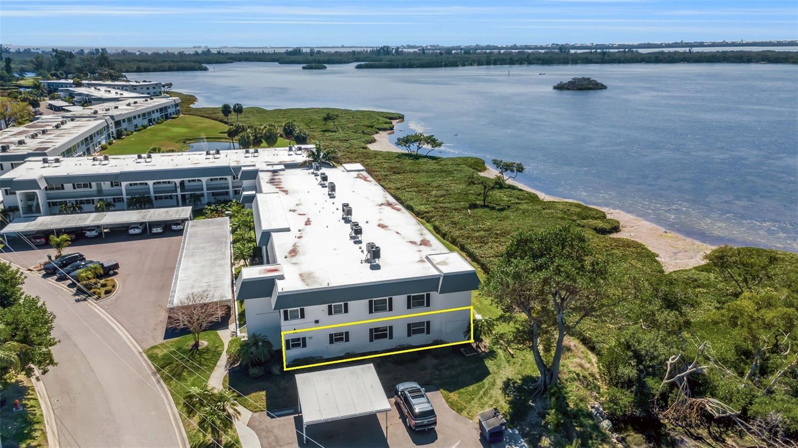 Image 2 of 32 For 4704 Independence Drive 4704