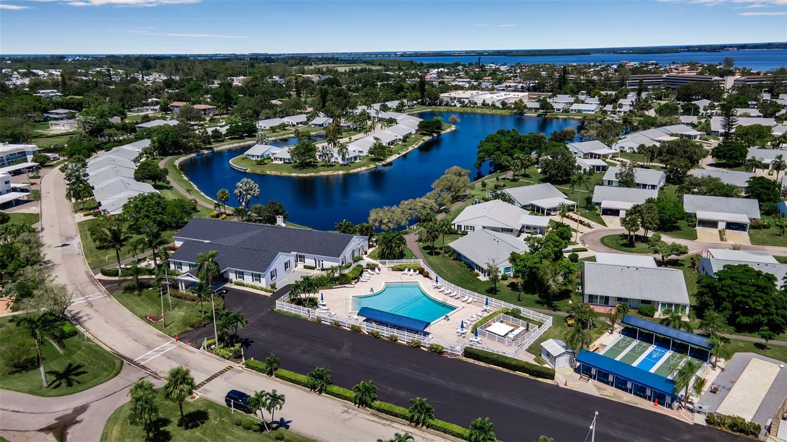 Image 26 of 32 For 4704 Independence Drive 4704